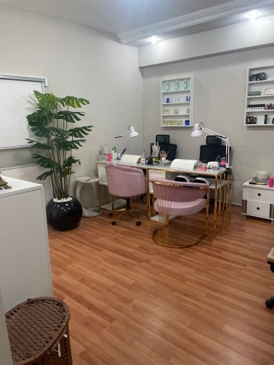 Ece Akademi Ve Beauty