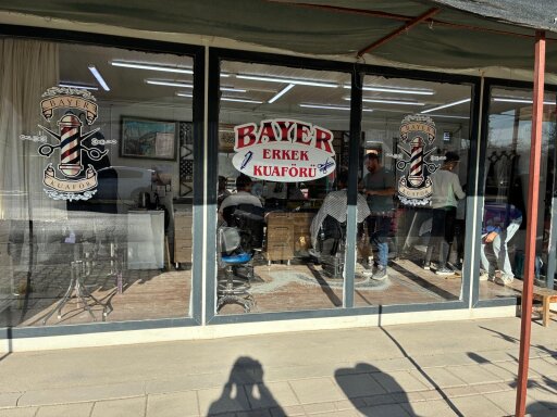 Bayer Erkek Kuaförü